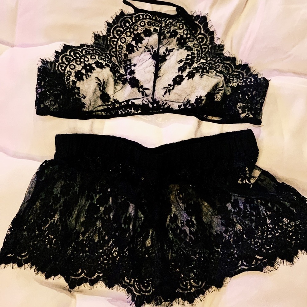 Plus Size Lace lingerie set
